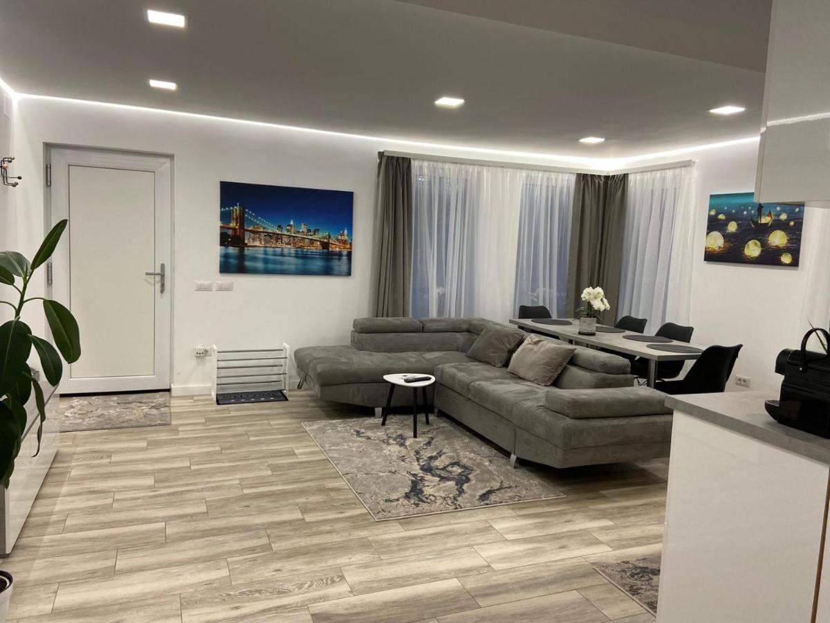 Apartamento Lora Studio Suceava Exterior foto
